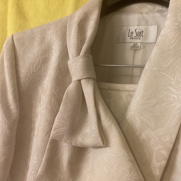 2 PC suit by Le Suit - Picture 3 of 7